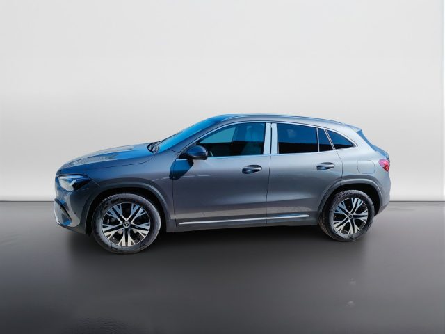 Mercedes-Benz GLA 200 d - foto 3 di 4