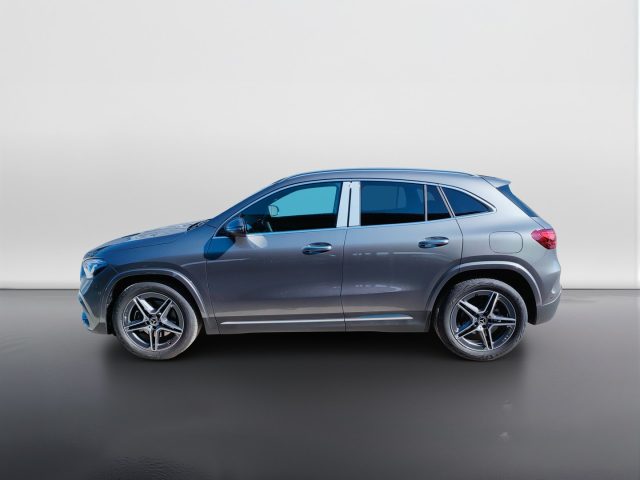 Mercedes-Benz GLA 200 d - foto 3 di 4