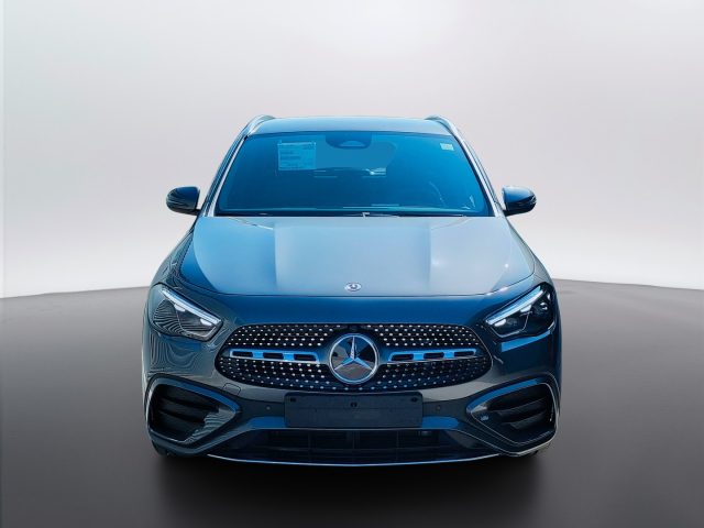 Mercedes-Benz GLA 200 d - foto 2 di 4