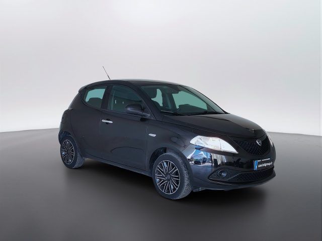Lancia Ypsilon III 2015 - 1.2 Gold s&s 69cv my19 - foto 3 di 4