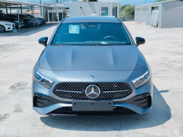 Mercedes-Benz A 180 d Automatic - foto 2 di 4