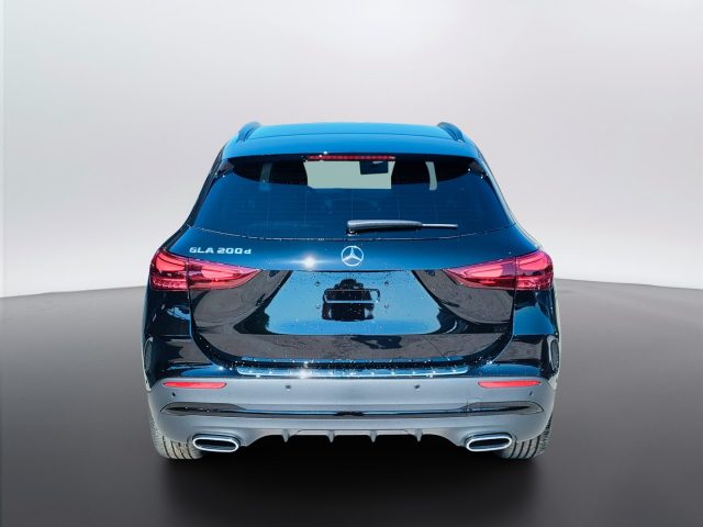Mercedes-Benz GLA 200 d - foto 4 di 4