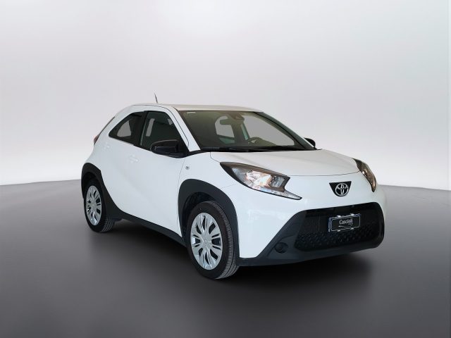 Toyota Aygo X - 1.0 Active 72cv - foto 3 di 4