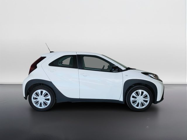 Toyota Aygo X - 1.0 Active 72cv - foto 4 di 4