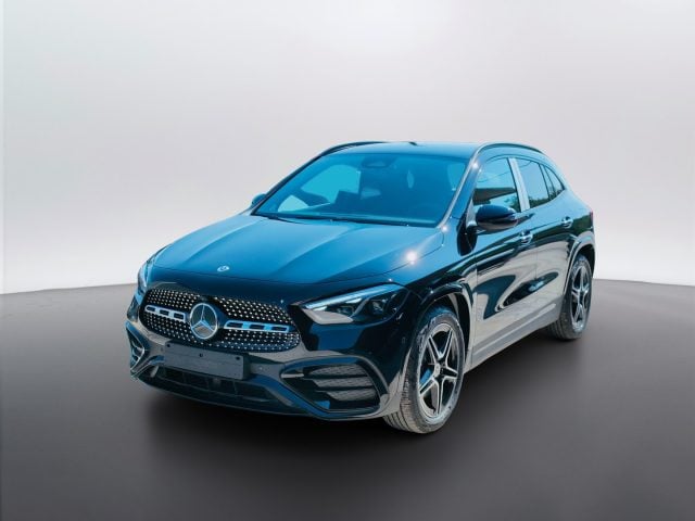 Mercedes-Benz GLA 200 d nuovo a MOSCIANO SANT ANGELO