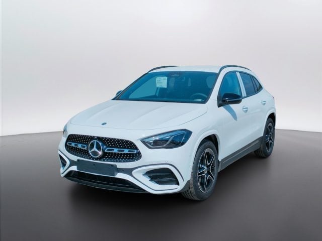 Mercedes-Benz GLA 200 d nuovo a MOSCIANO SANT ANGELO