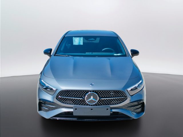 Mercedes-Benz A 180 d Automatic - foto 2 di 4