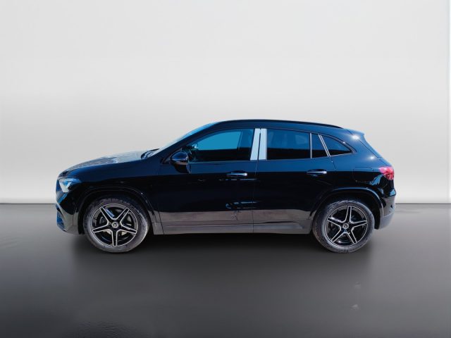 Mercedes-Benz GLA 200 d - foto 3 di 4