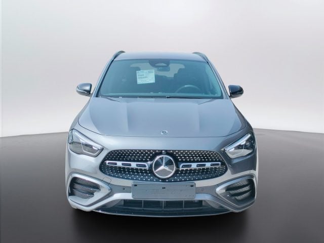 Mercedes-Benz GLA 200 d - foto 4 di 4