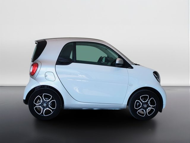 smart forTwo III 2015 - 1.0 Passion 71cv twinamic my18 - foto 4 di 4