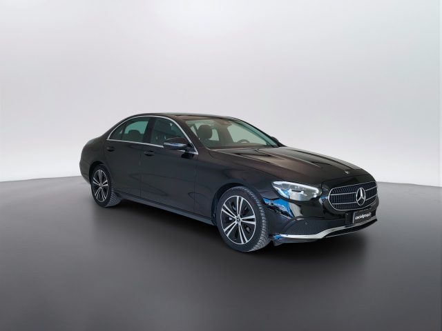 Mercedes-Benz CLA sse E - W213 Berlina - E 220 d Business Sport 4mat - foto 3 di 4