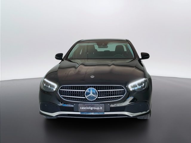 Mercedes-Benz CLA sse E - W213 Berlina - E 220 d Business Sport 4mat - foto 2 di 4