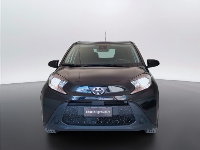 Toyota Aygo X - 1.0 Active 72cv s-cvt - foto 2 di 4