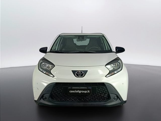 Toyota Aygo X - 1.0 Active 72cv s-cvt - foto 2 di 4
