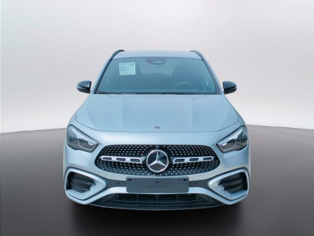 Mercedes-Benz GLA 200 d - foto 2 di 4
