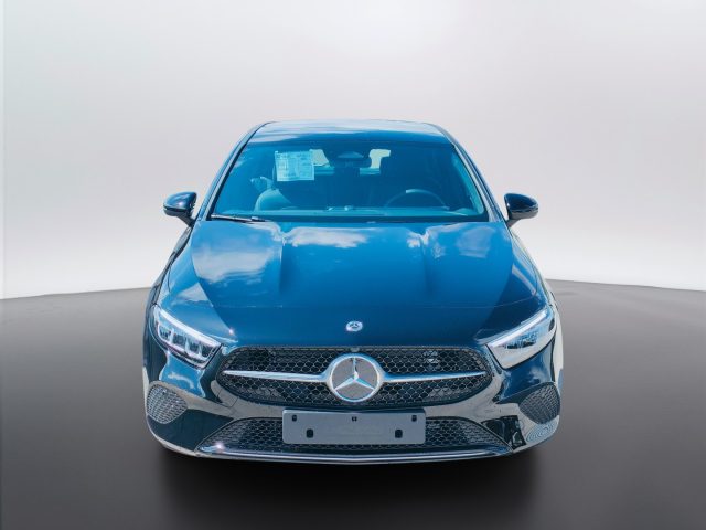 Mercedes-Benz A 180 d Automatic - foto 2 di 4