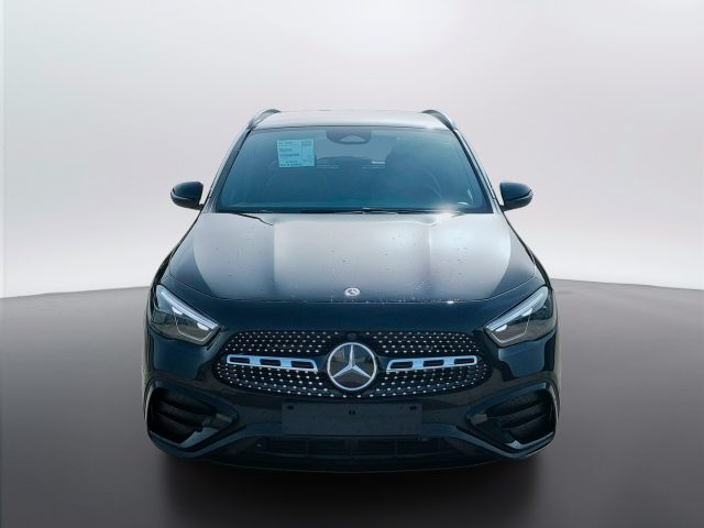 Mercedes-Benz GLA 200 d - foto 2 di 4