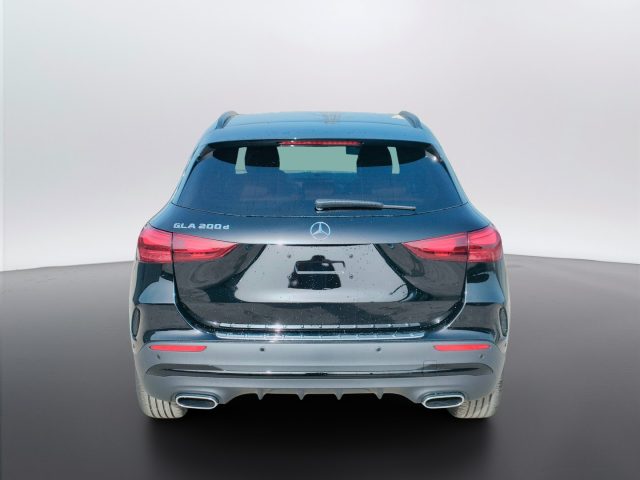 Mercedes-Benz GLA 200 d - foto 4 di 4