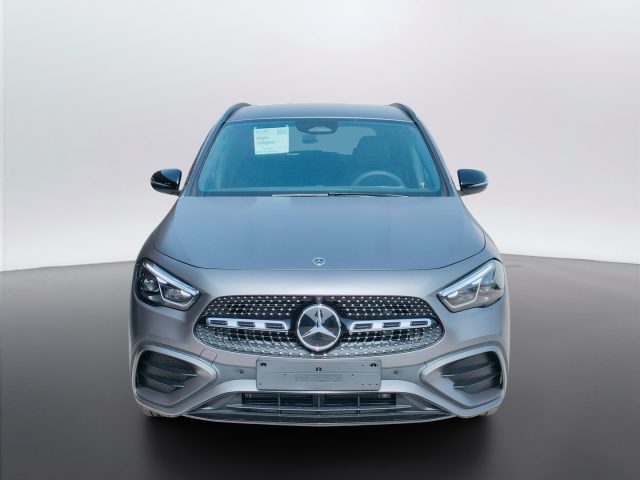 Mercedes-Benz GLA 200 d - foto 2 di 4