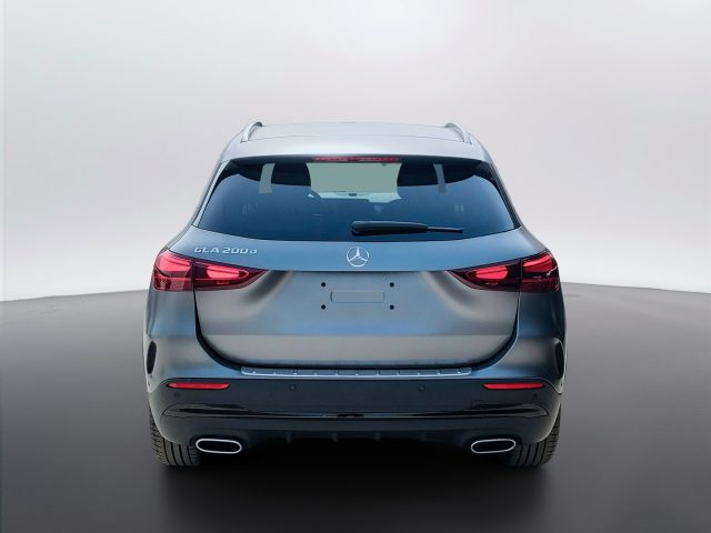 Mercedes-Benz GLA 200 d - foto 4 di 4