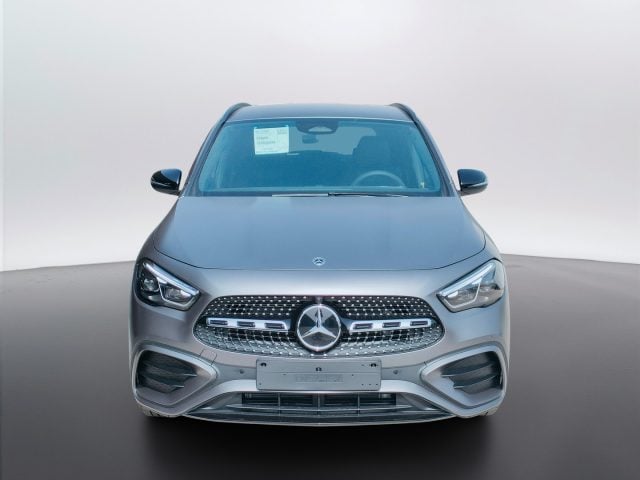 Mercedes-Benz GLA 200 d - foto 4 di 4