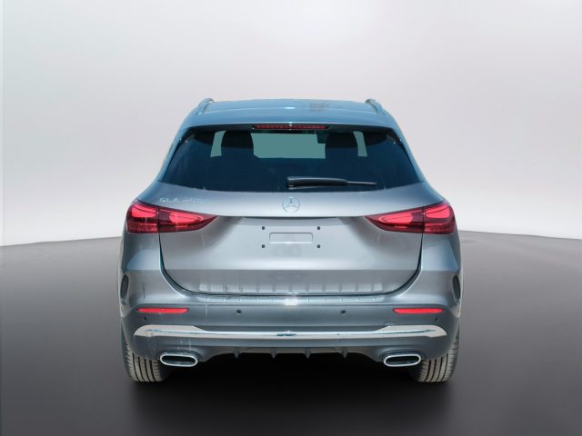 Mercedes-Benz GLA 200 d - foto 4 di 4