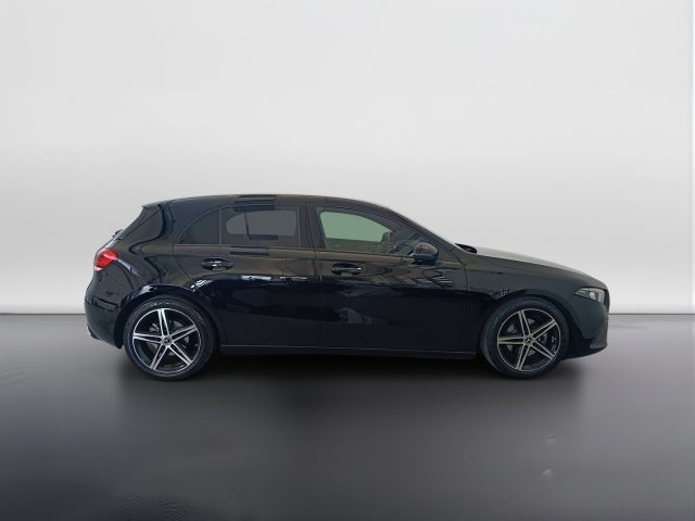 Mercedes-Benz A 180 Classe A - W177 2018 - d Sport Night edition auto - foto 3 di 4