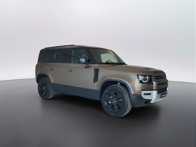 Land Rover Defender VII 2020 110 - 110 3.0d i6 mhev SE awd 200cv aut - foto 3 di 4