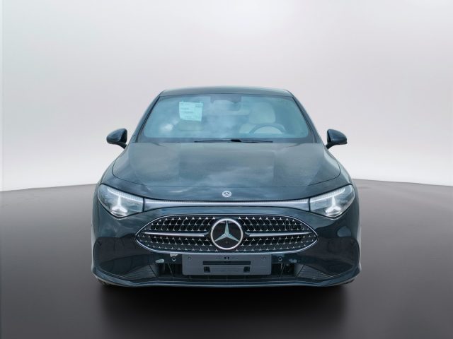 Mercedes-Benz CLA 200 - foto 2 di 4