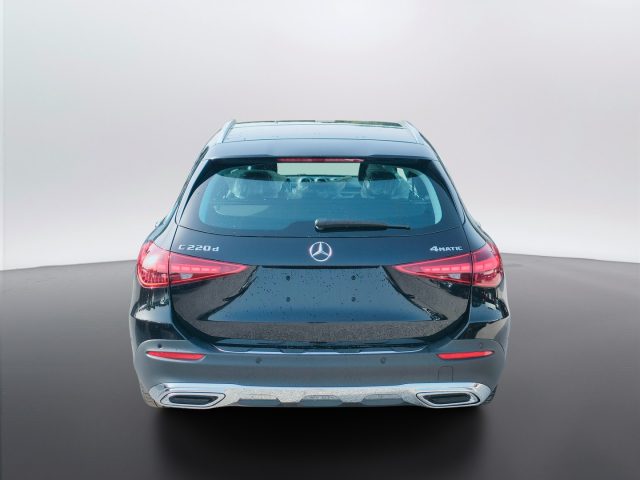 Mercedes-Benz C 220 d 4MATIC All Terrain - foto 4 di 4