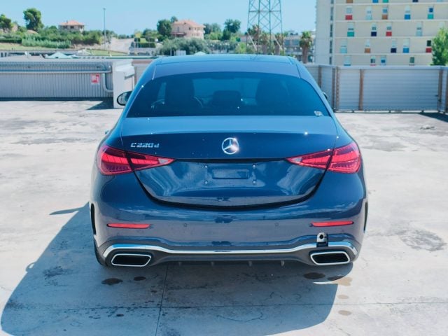 Mercedes-Benz C 220 d - foto 4 di 13