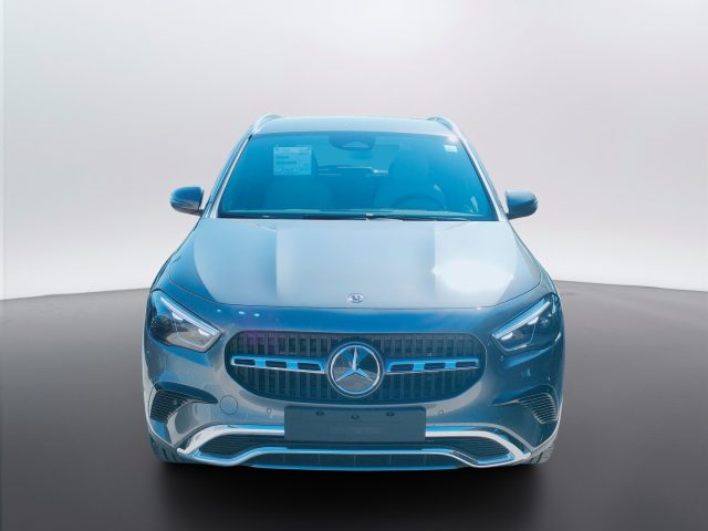 Mercedes-Benz GLA 180 d - foto 2 di 4