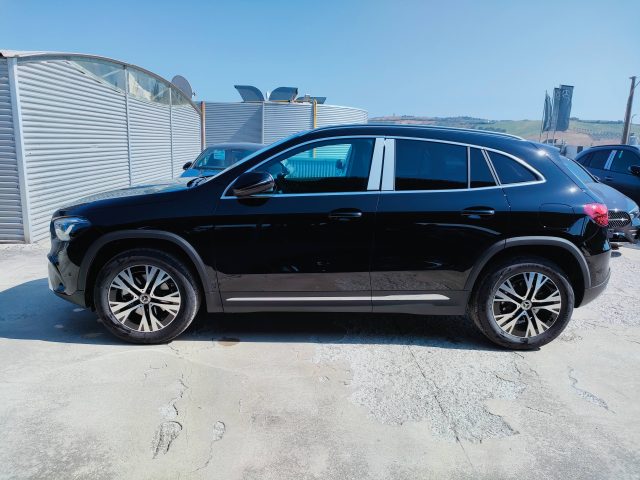 Mercedes-Benz GLA 180 - foto 3 di 13
