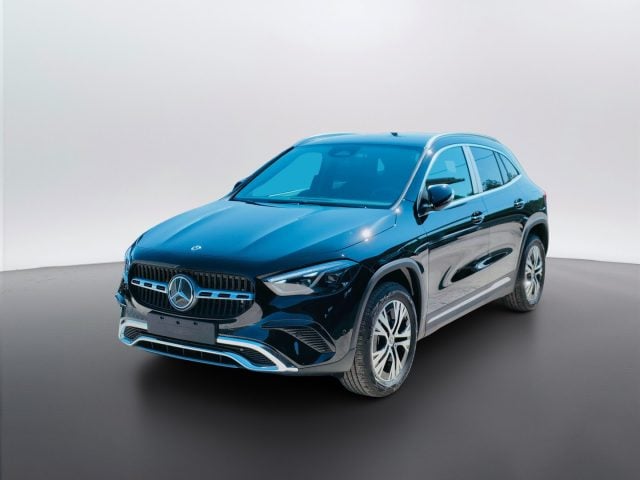 Mercedes-Benz GLA 180, in vendita a Mosciano Sant Angelo (TE)