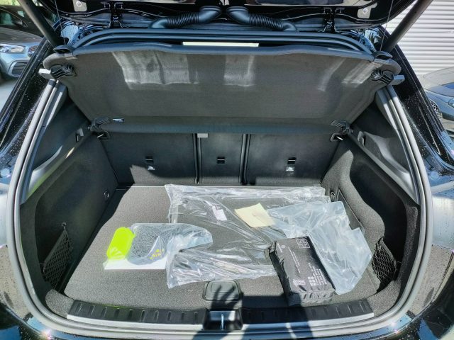 Mercedes-Benz GLA 180 - foto 4 di 11
