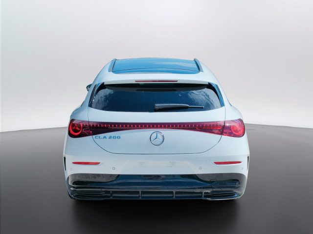 Mercedes-Benz CLA 200 Shooting Brake - foto 4 di 4