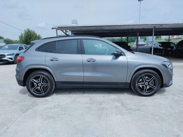 Mercedes-Benz GLA 180 - foto 4 di 4
