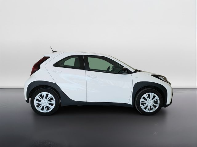 Toyota Aygo X - 1.0 Active 72cv - foto 4 di 4