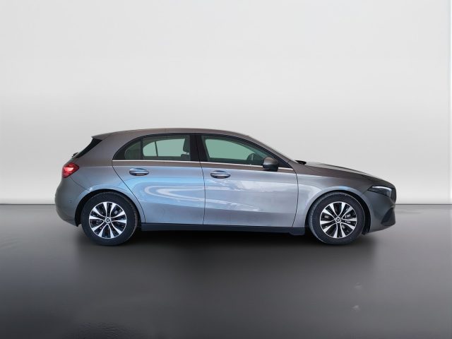 Mercedes-Benz A 180 Classe A - W177 2023 - d Advanced auto - foto 4 di 18