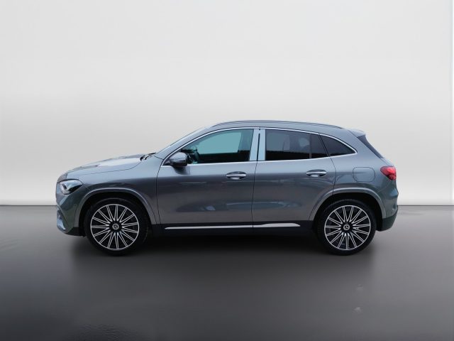 Mercedes-Benz GLA 200 d - foto 3 di 4