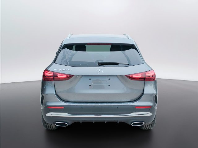 Mercedes-Benz GLA 200 d - foto 4 di 4