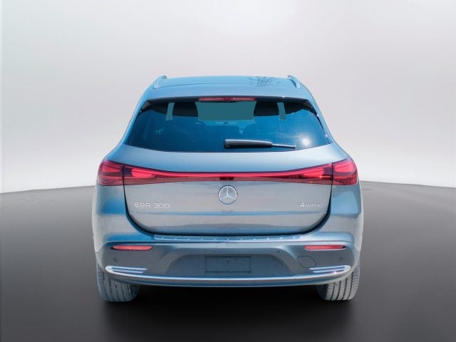 Mercedes-Benz EQA 300 4MATIC - foto 4 di 13