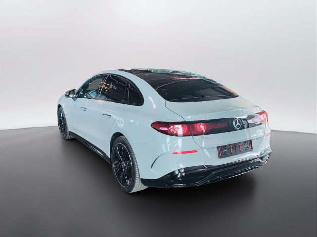 Mercedes-Benz C 400 4MATIC con tecnologia EQ - foto 3 di 4