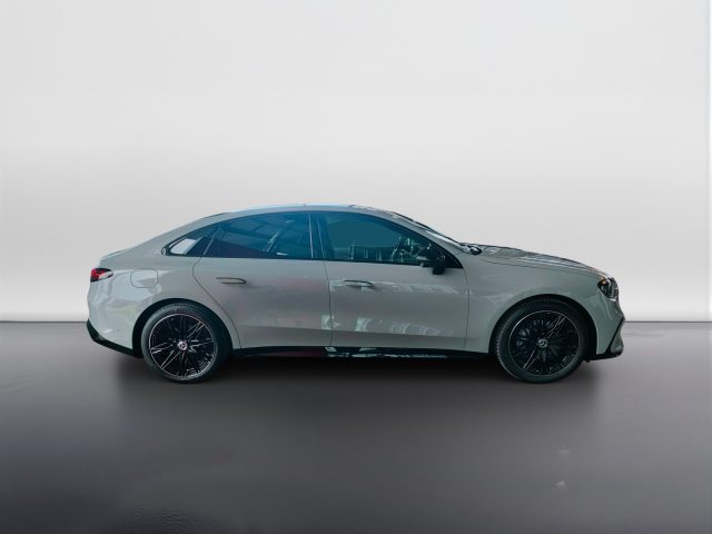Mercedes-Benz C 400 4MATIC con tecnologia EQ - foto 4 di 4