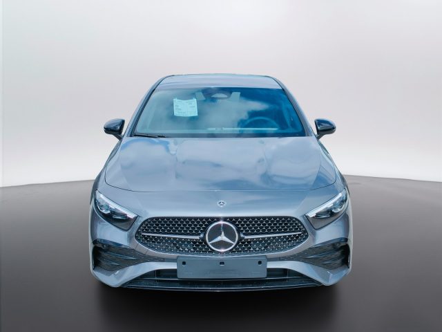 Mercedes-Benz A 180 d Automatic - foto 2 di 4