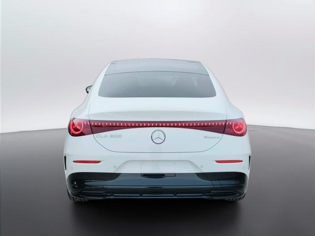 Mercedes-Benz CLA 200 4MATIC - foto 4 di 4