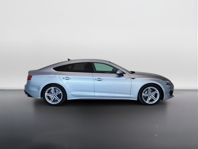 Audi A5 II 2020 Sportback - Sportback 40 2.0 tdi mhev Bu - foto 4 di 4