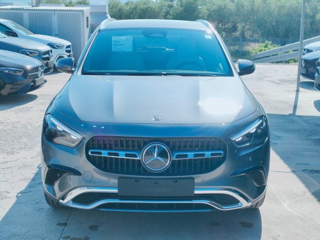 Mercedes-Benz GLA 200 d - foto 2 di 4