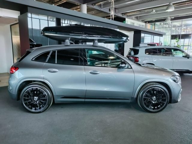 Mercedes-Benz GLA 200 d - foto 3 di 4