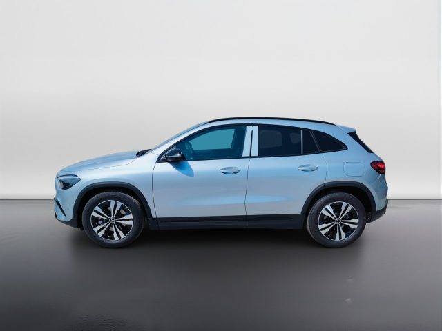 Mercedes-Benz GLA 200 d - foto 3 di 4